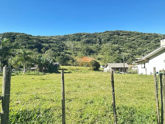 Imagem 2: Terreno com 4.919m² e excelente metragem de frente e fundos