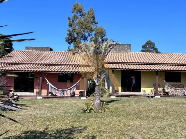 Imagem 12: Excelente Oportunidade Duas Casas com Edícula e Terreno Amplo