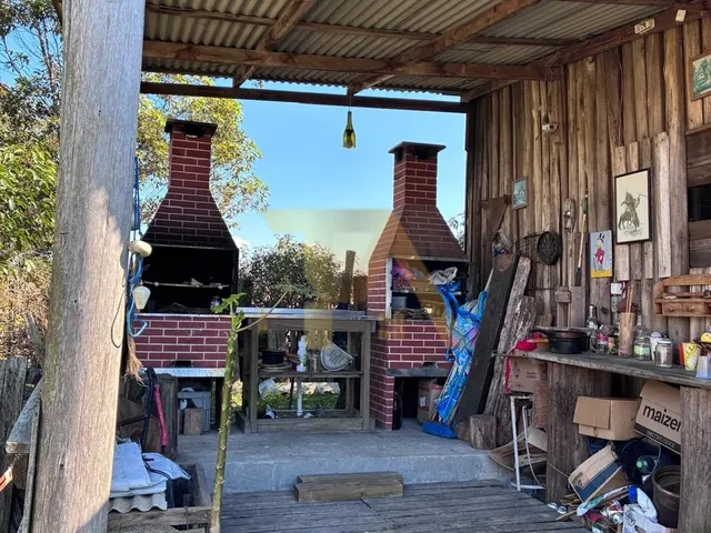 Imagem 8: Excelente Oportunidade Duas Casas com Edícula e Terreno Amplo