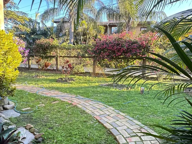 Imagem: Linda casa à venda em Garopaba-SC, bairro