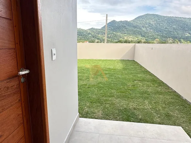 Imagem 16: Imperdível residência com 2 suítes à venda em Garopaba-SC, bairro Encantada