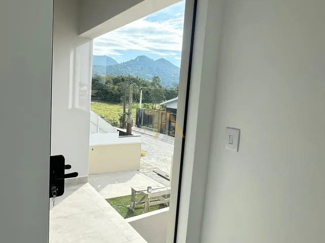 Imagem 8: Imperdível residência com 2 suítes à venda em Garopaba-SC, bairro Encantada