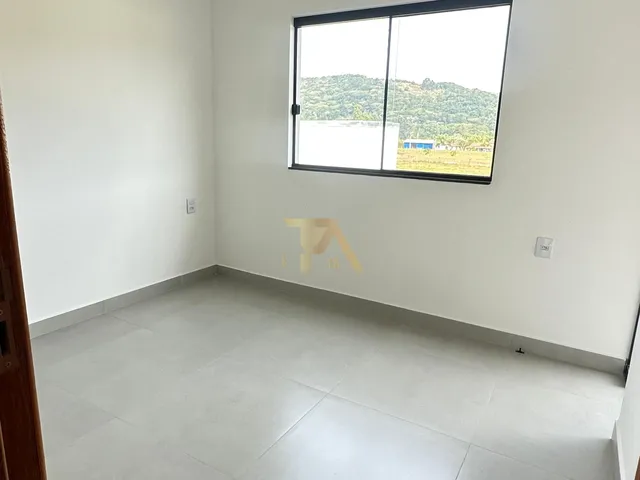 Imagem 6: Imperdível residência com 2 suítes à venda em Garopaba-SC, bairro Encantada