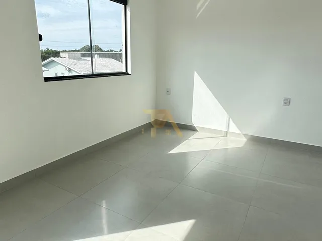 Imagem 2: Imperdível residência com 2 suítes à venda em Garopaba-SC, bairro Encantada
