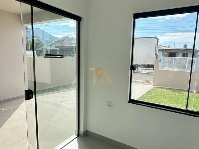 Imagem 14: Imperdível residência com 2 suítes à venda em Garopaba-SC, bairro Encantada