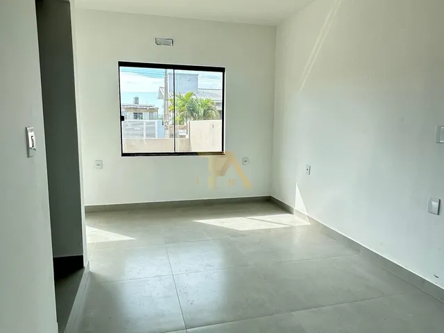 Imagem 12: Imperdível residência com 2 suítes à venda em Garopaba-SC, bairro Encantada