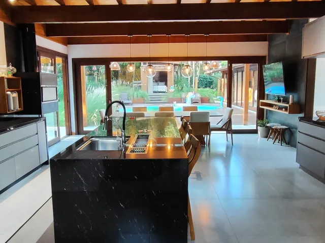 Imagem 15: Imperdível casa de luxo em Ibiraquera: 4 quartos, 3 suítes, 5 banheiros, 4 vagas