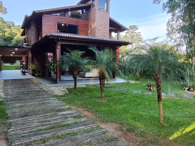 Imagem 5: Imperdível casa de luxo em Ibiraquera: 4 quartos, 3 suítes, 5 banheiros, 4 vagas