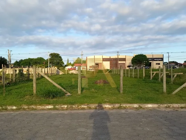 Imagem: Terreno de 360m² no Loteamento Lagoa Encantada