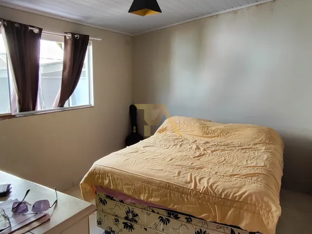 Imagem 8: Imóvel à venda em Imbituba-SC: Residência espaçosa com 4 quartos, 3 salas e 176m² no