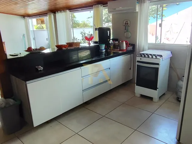 Imagem 6: Imóvel à venda em Imbituba-SC: Residência espaçosa com 4 quartos, 3 salas e 176m² no