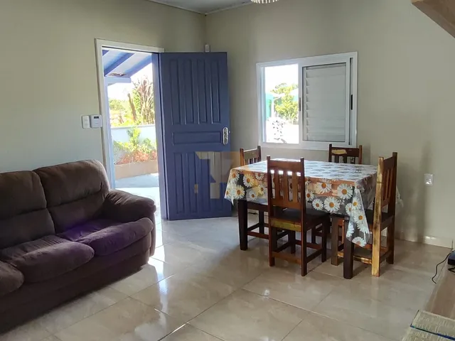Imagem 3: Imóvel à venda em Imbituba-SC: Residência espaçosa com 4 quartos, 3 salas e 176m² no