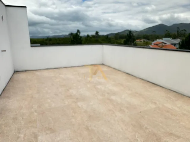 Imagem 3: Apartamento com terraço exclusivo