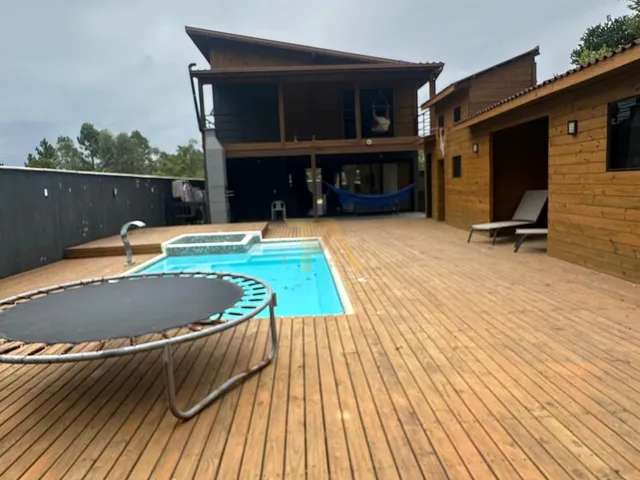 Imagem 5: Casa com 5 Quartos (3 Suítes), Piscina e Área de Lazer
