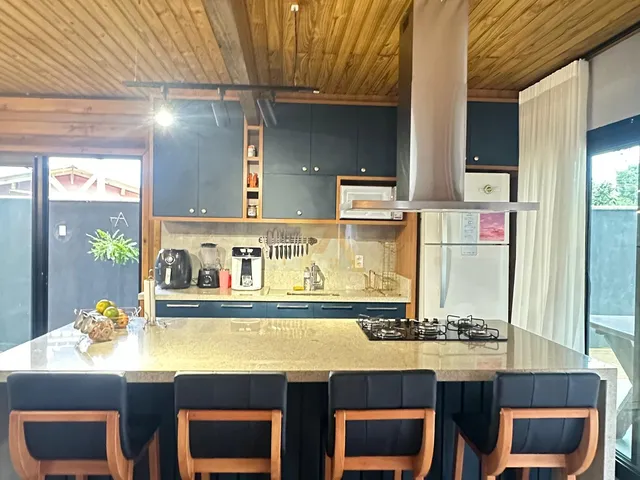 Imagem 7: Casa com 5 Quartos (3 Suítes), Piscina e Área de Lazer