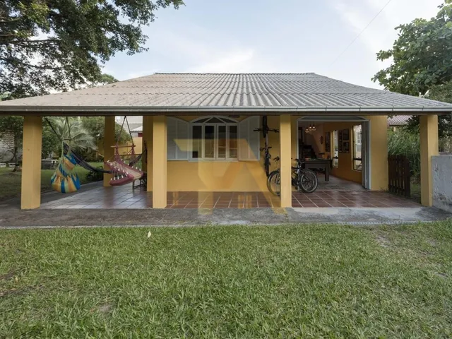 Imagem 1: Casa com 5 Quartos na Praia da Ferrugem