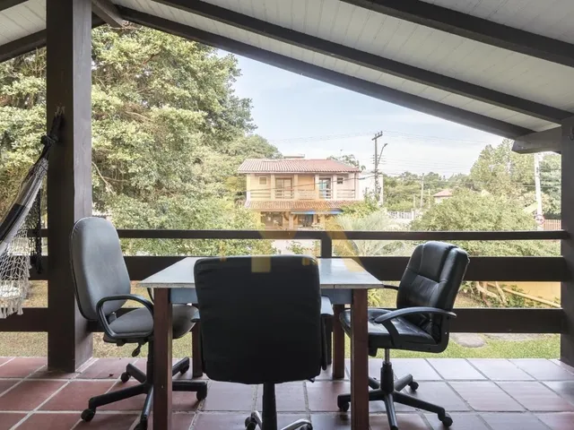 Imagem 2: Casa com 5 Quartos na Praia da Ferrugem