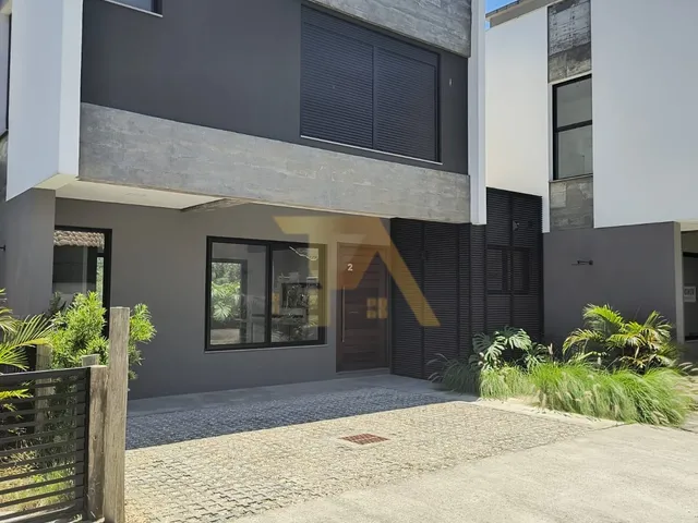 Imagem 1: Imperdível: Casa à venda em Garopaba, bairro Ambrosio, 3 quartos, 1 suíte, 2 salas, 1