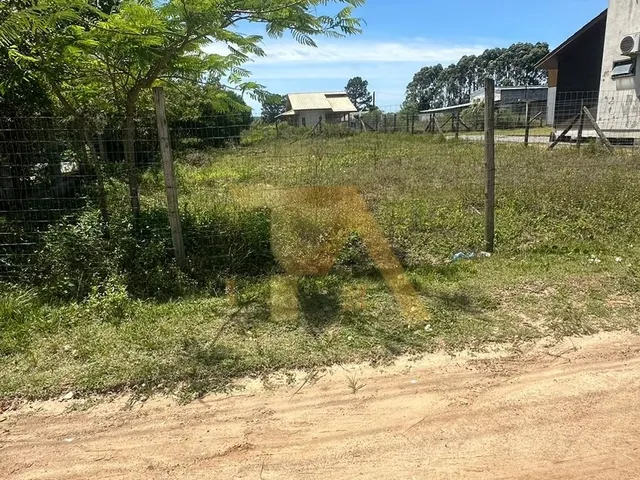 Imagem 4: Terreno de 450m² Próximo à Surfland