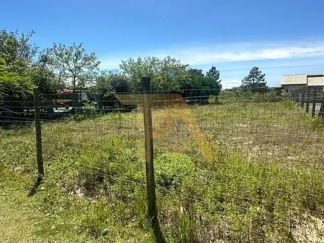 Imagem 2: Terreno de 450m² Próximo à Surfland