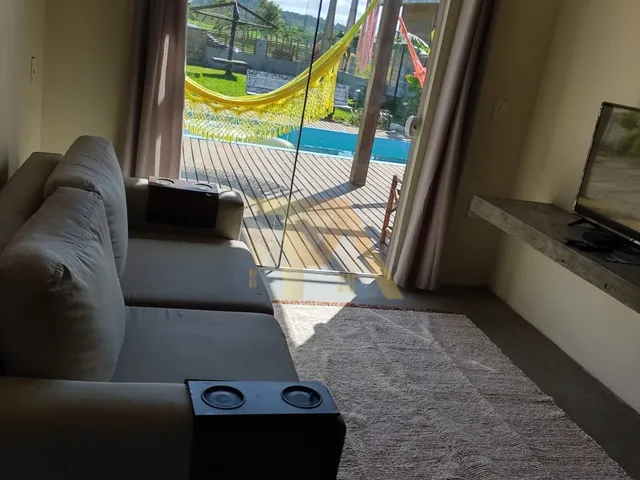 Imagem 3: Casa de 3 Quartos com Piscina