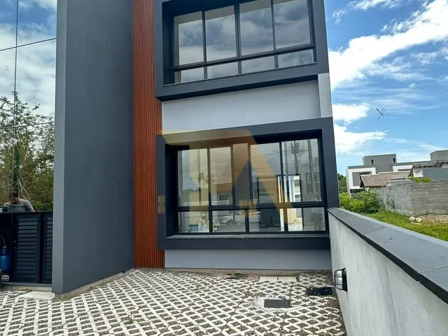 Imagem: O apartamento possui 2 Dormitórios, 1 Suíte, 1 Banheiro,