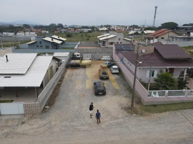 Imagem: Terreno à venda com 351m²