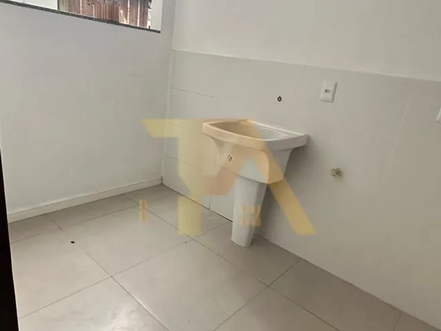 Imagem 2: Imóvel de 4 quartos com suíte, a 15 min da praia