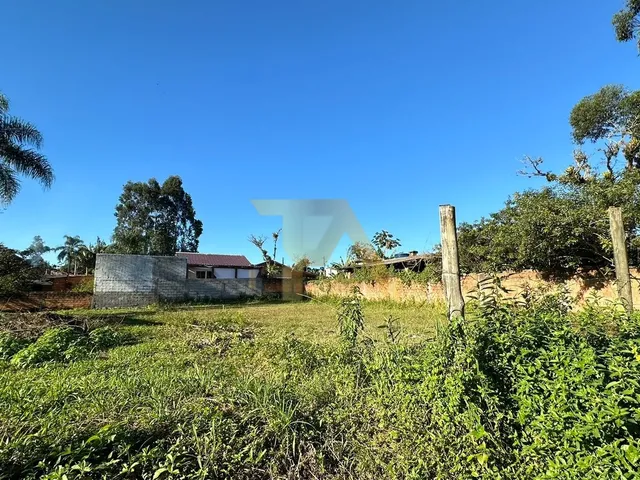 Imagem: O terreno possui 360m² de Área e está localizado em