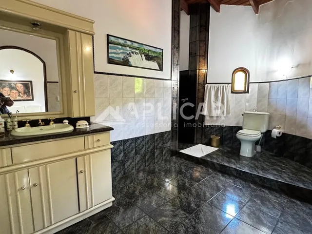Imagem 5: Sobrado no Polo Centro -com 450 m de área construída - Foz do Iguaçu - Pr