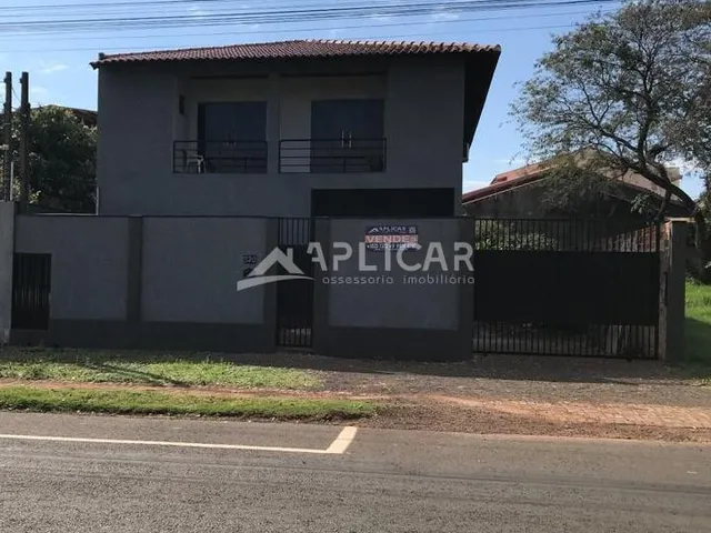 Imagem: Sobrado à venda com sala comercial no Parque
