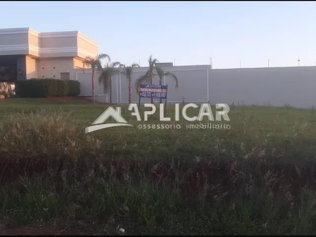 Imagem: Terreno com 788 m2 na Av. Felipe Wandscheer