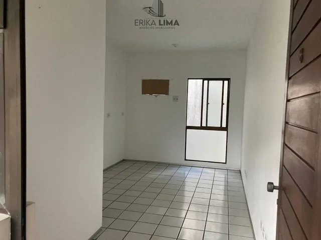 Imagem 11: Casa comercial em Casa Forte com 10 salas e wcs privativos