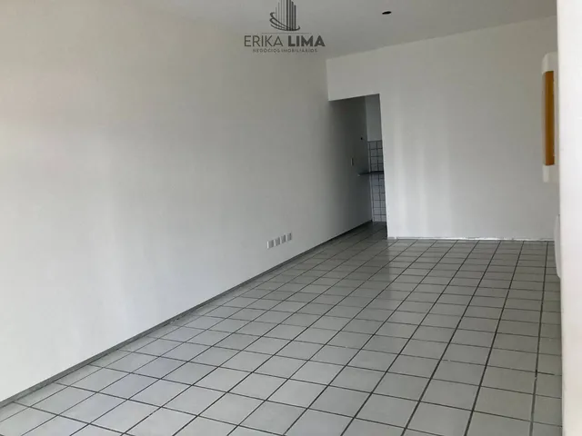 Imagem 12: Casa comercial em Casa Forte com 10 salas e wcs privativos