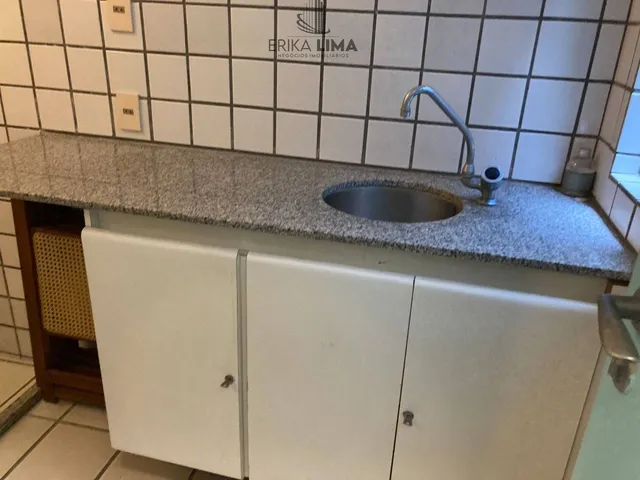 Imagem 4: Casa comercial em Casa Forte com 10 salas e wcs privativos