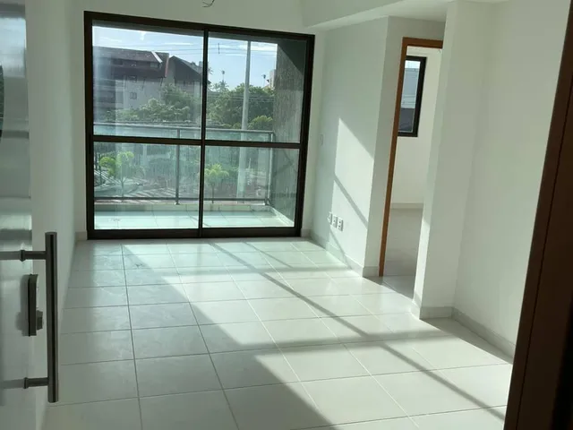 Imagem: O apartamento possui 2 Dormitórios, 1 Suíte, 2 Banheiros,