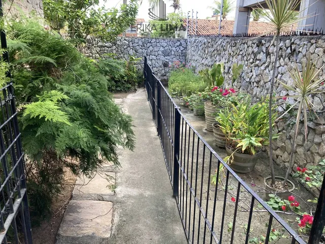 Imagem 6: Casa à venda com 07 quartos sendo 03 suítes, super área de lazer com piscina e espaço