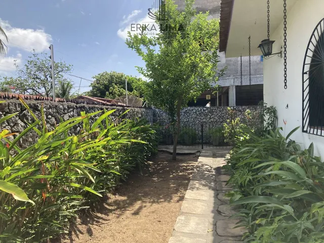 Imagem 9: Casa à venda com 07 quartos sendo 03 suítes, super área de lazer com piscina e espaço