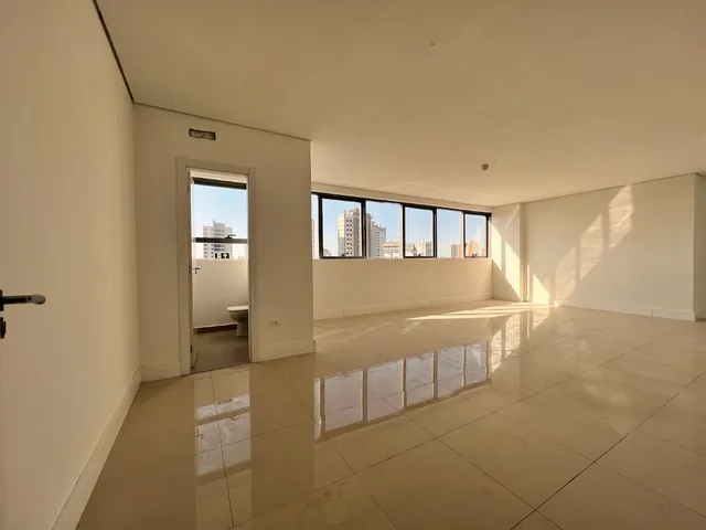 Imagem 2: Salas Comerciais à venda e locação no Ed. Torre Marechal, 45m à partir de R