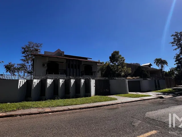 Imagem 2: Imóvel com potencial Comercial disponível para Venda e Locação em frente ao Bosque