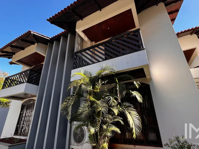 Imagem 13: Imóvel com potencial Comercial disponível para Venda e Locação em frente ao Bosque