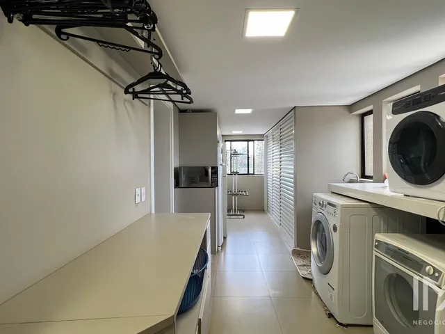 Imagem 2: Apartamento Mobiliado à venda no Edifício Panoramico, 340m2 por R 2.200.000,00
