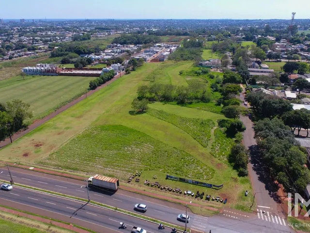 Imagem: Terreno à Venda na Avenida Felipe Wandscher