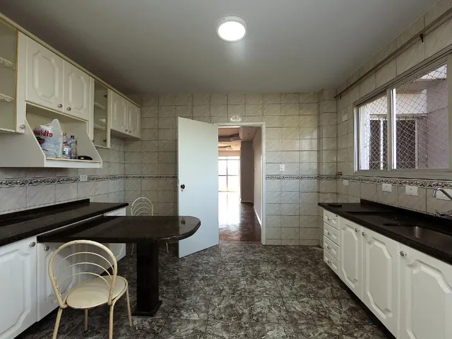 Imagem 16: Apartamento à Venda no Edifício Porto Seguro, 138 m² por R$590.000,00