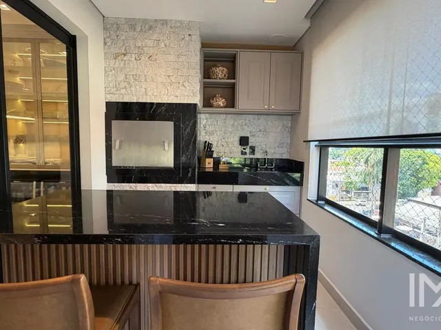 Imagem 9: Apartamento Mobiliado à Venda no Edifício Renoir, 160m2 por R 2.300.000,00