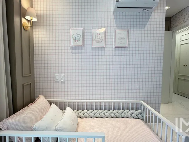 Imagem 15: Apartamento Mobiliado à Venda no Edifício Renoir, 160m2 por R 2.300.000,00