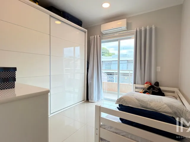 Imagem 2: Sobrado à Venda no Jardim Lancaster, 159m2 por R 900.000,00