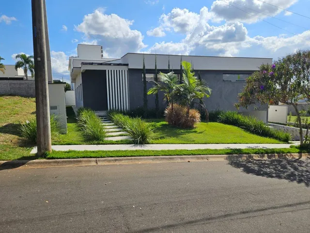 Imagem: A casa em condomínio possui 3 Dormitórios, 3 Suítes, 1