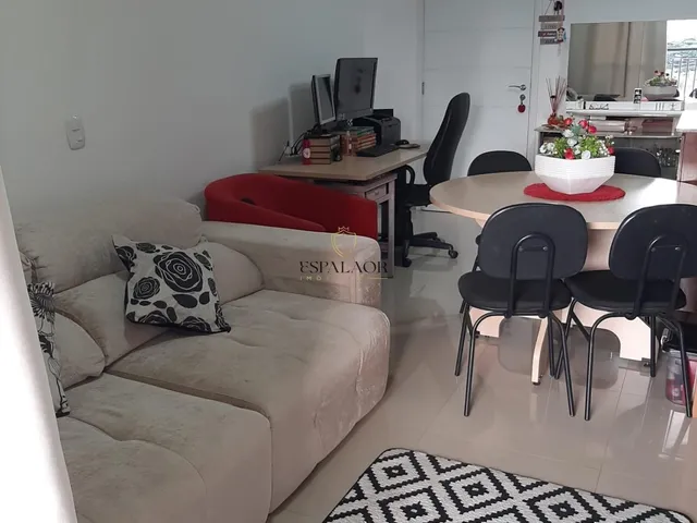 Imagem: O apartamento possui 2 Dormitórios, 2 Suítes, 1 Banheiro,