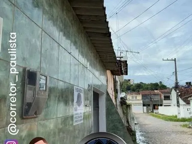 Imagem: A casa possui 2 Dormitórios, 1 Banheiro, 1 Vaga na